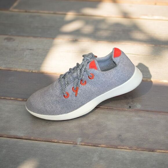 Women's allbirds Gray Wool Runners Sneakers Size 10 - Picture 1 of 7